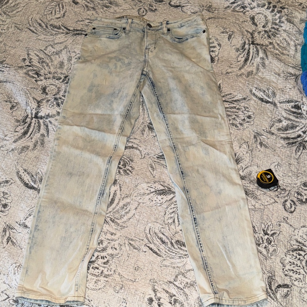 American Eagle Outfitters Light Denim Jeans